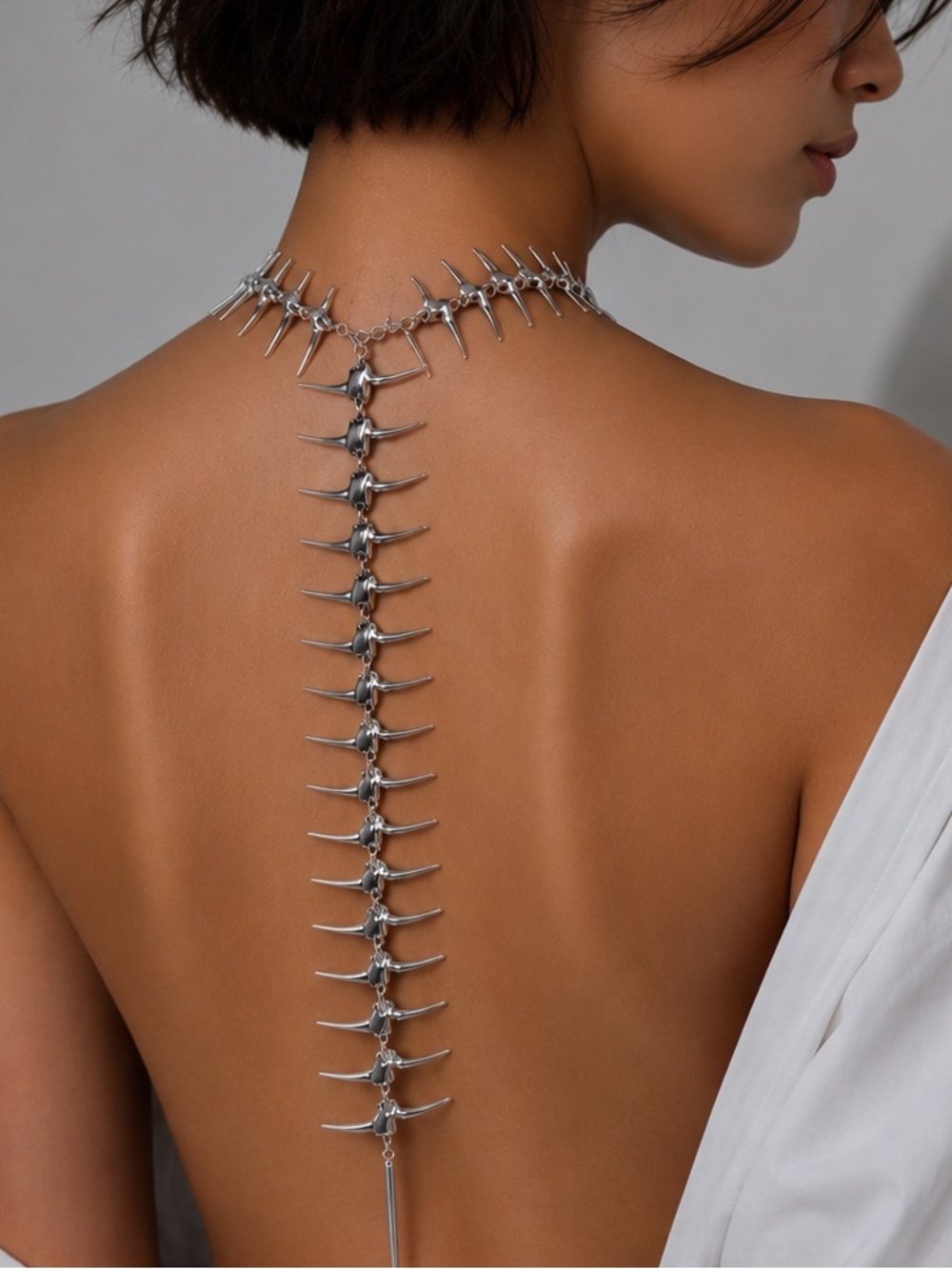Silver Spine-Back Necklace